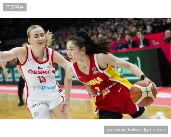 中国女篮四分之一决赛对手曝光！从“梦之队”到“逆袭之路”——2024年奥运赛场的精彩开启